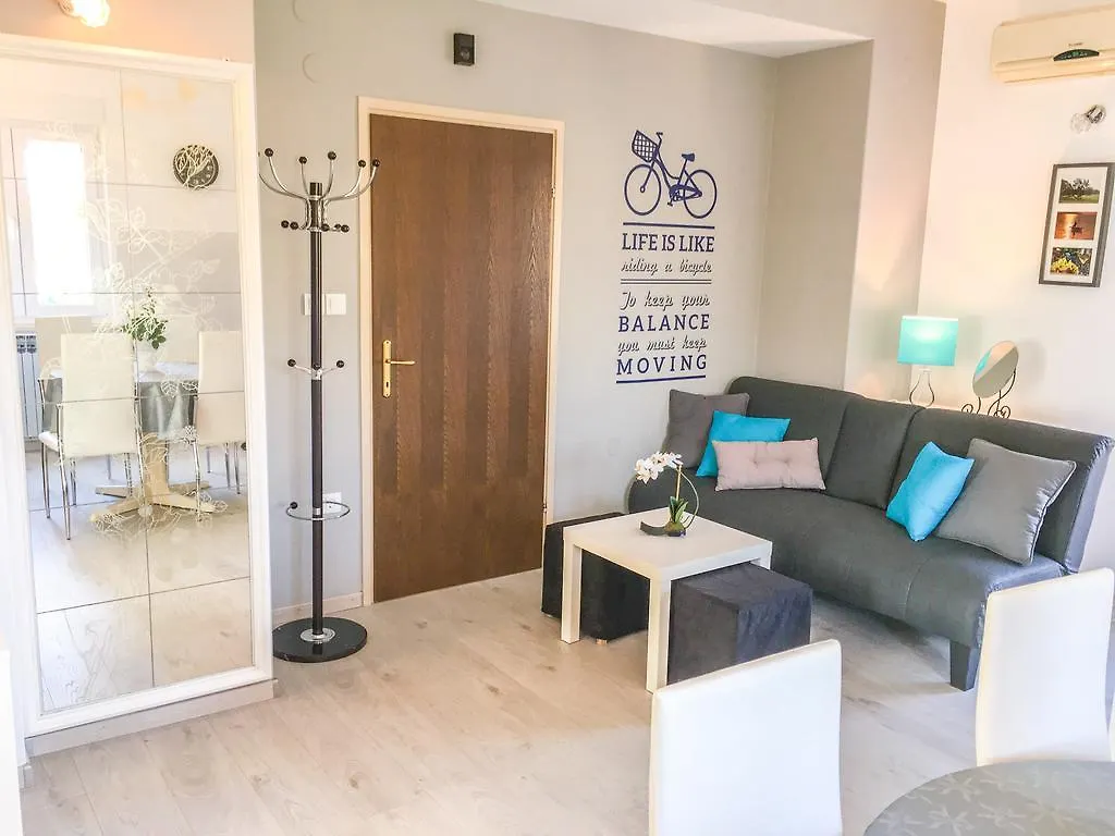 Apartments Prodan Fazana 0*,  Croatia